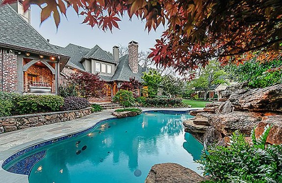 6615 Northport pool