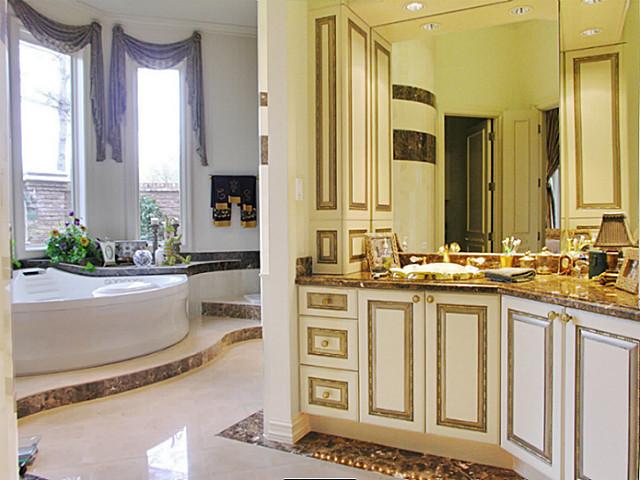 710 S White Chapel master bath