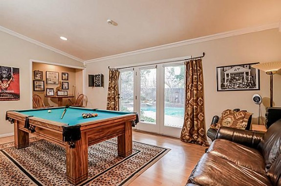 7115 Meadowcreek Game Room