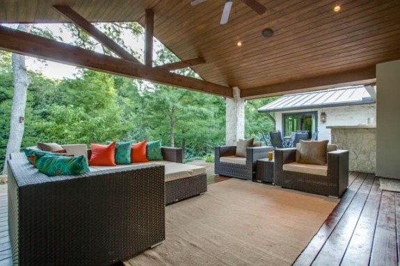 7151 Greentree Back Porch