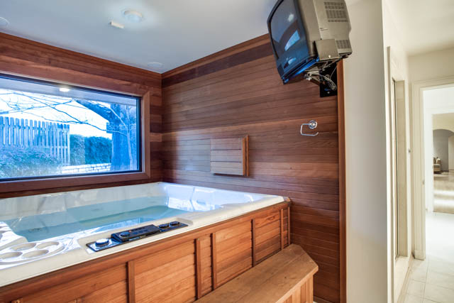 7231 Twin Tree master bath