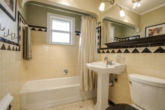 815 Newell Bath