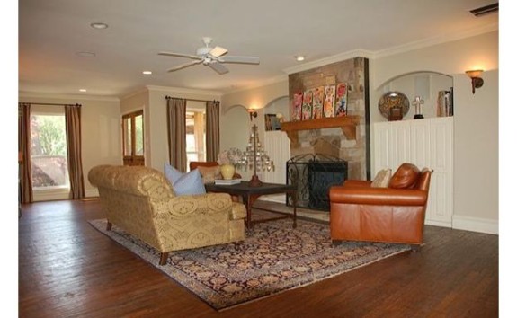 8547 Santa Clara Living