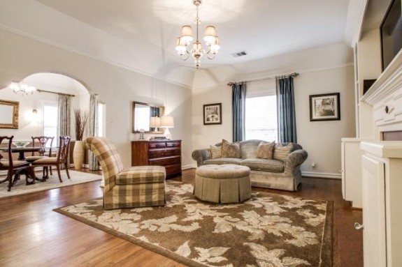 903 Monte Vista LR