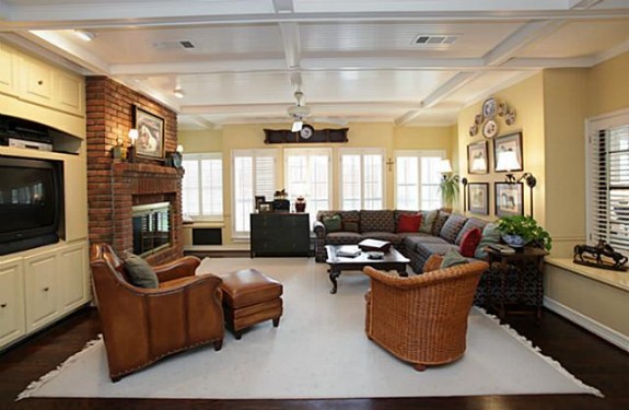9215 Westview porch