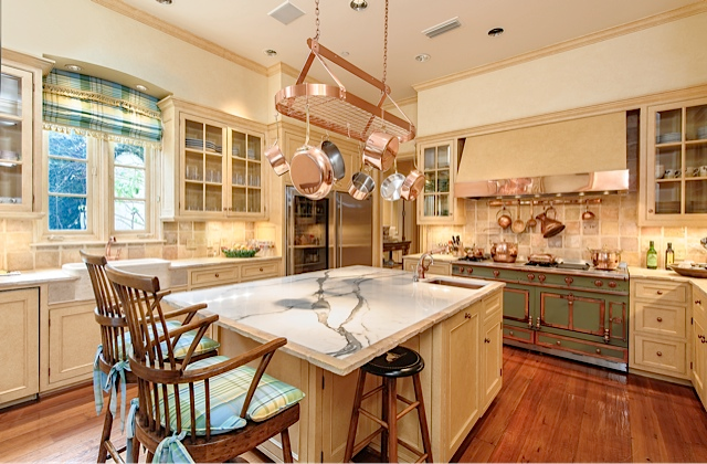 9434 Alva Ct kitchen