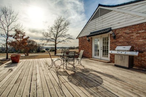 9520 Lake Highlands Deck