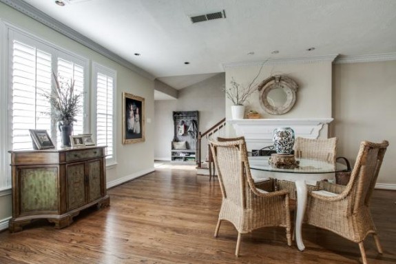 9520 Lake Highlands Dining
