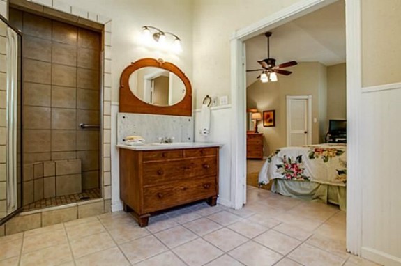 9553 Biscayne Master Suite