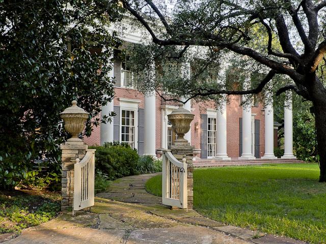9784 Audubon gate