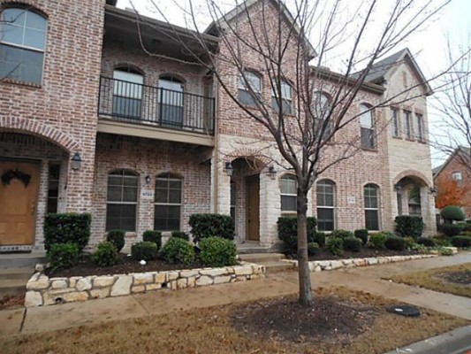 Casa-Bella-Ray-Nagins-TH-533x400