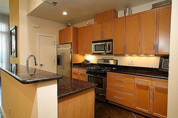 Commerce Kitchen