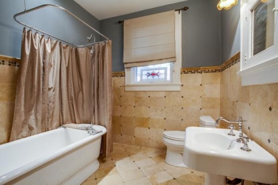 Dumas Downstairs Bath