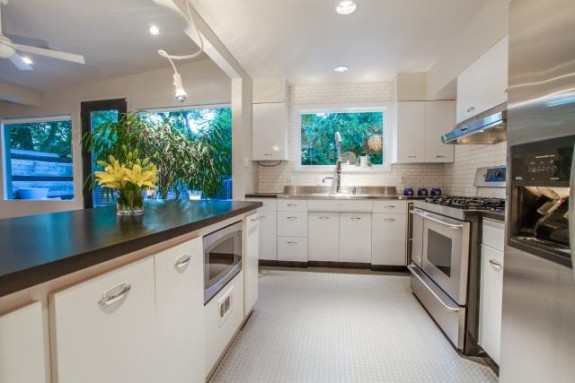 Eustis Kitchen