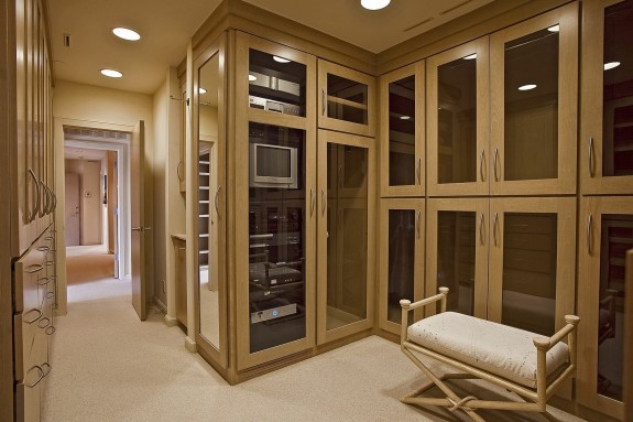 LaTour master closet his