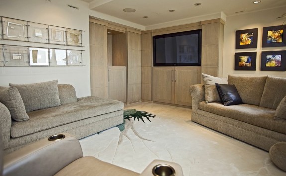 LaTour penthouse condo LR1