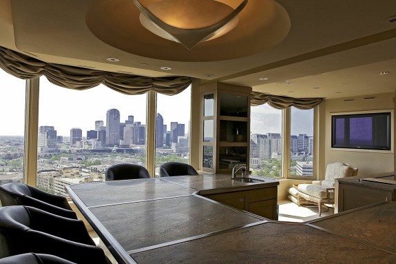 LaTour penthouse kitchen 4