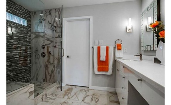 Lomita Master Bath