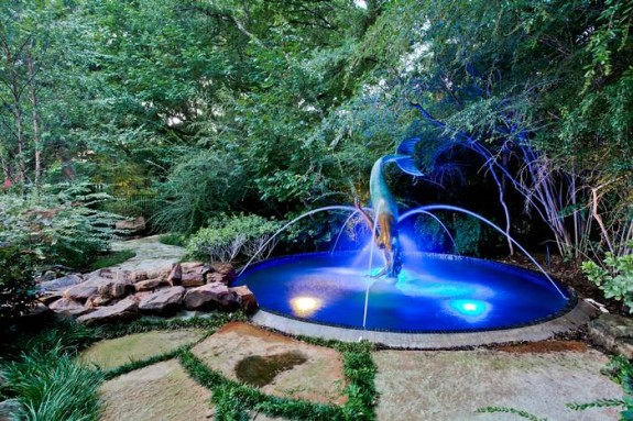 M Mansion fountain