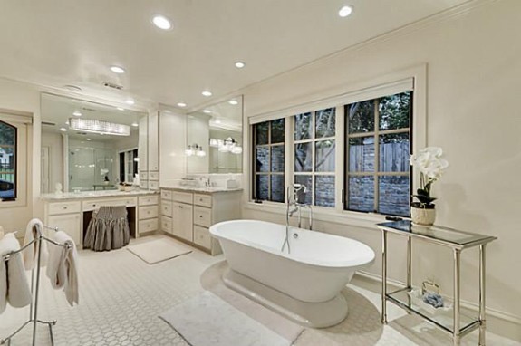 Meadowcreek Master bath