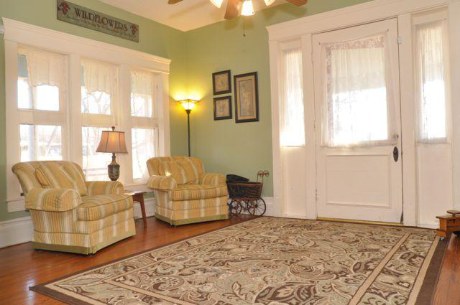 Oak Stree Foyer
