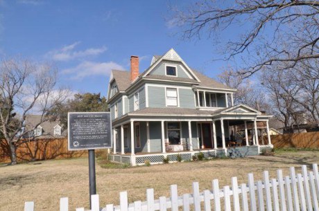 Oak Street Front