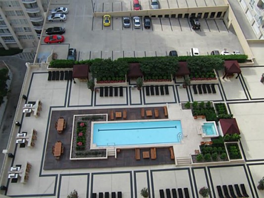 Penthouse Pool View