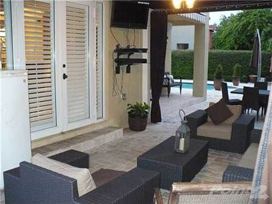 Rubio Backyard
